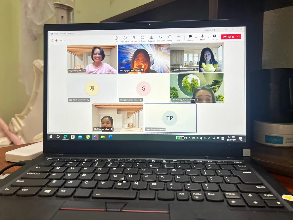 Lớp học sĩ số ít · 4